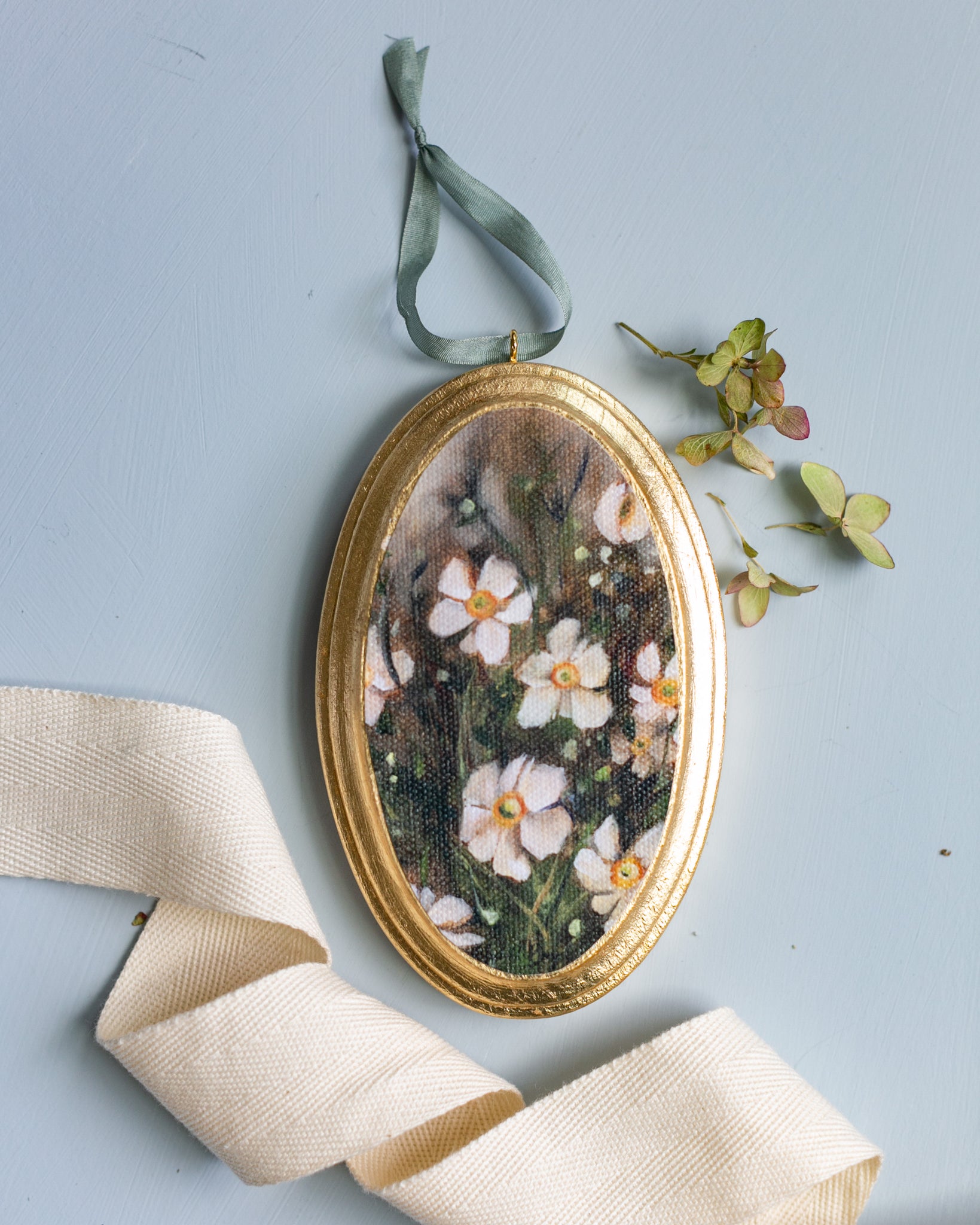 Oval Ornament - Anemones